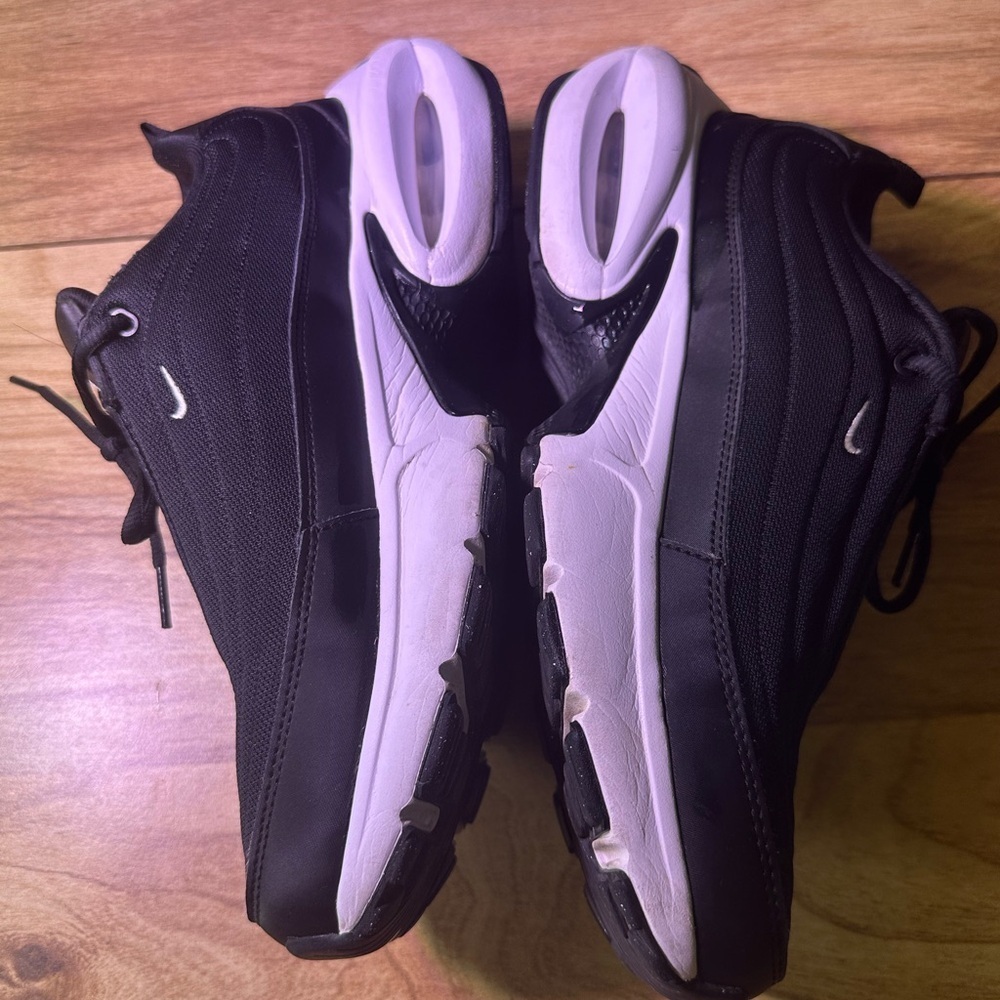 Nike Black Athletic Shoes - Picture 7 of 12
